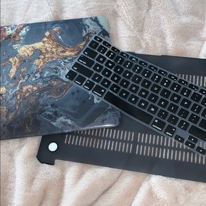 Selling because it was too big for my MacBook.